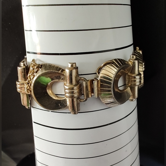 Beautiful Vintage Monet Link Bracelet Measures Right At 6 And 1/2 In - Picture 9 of 10